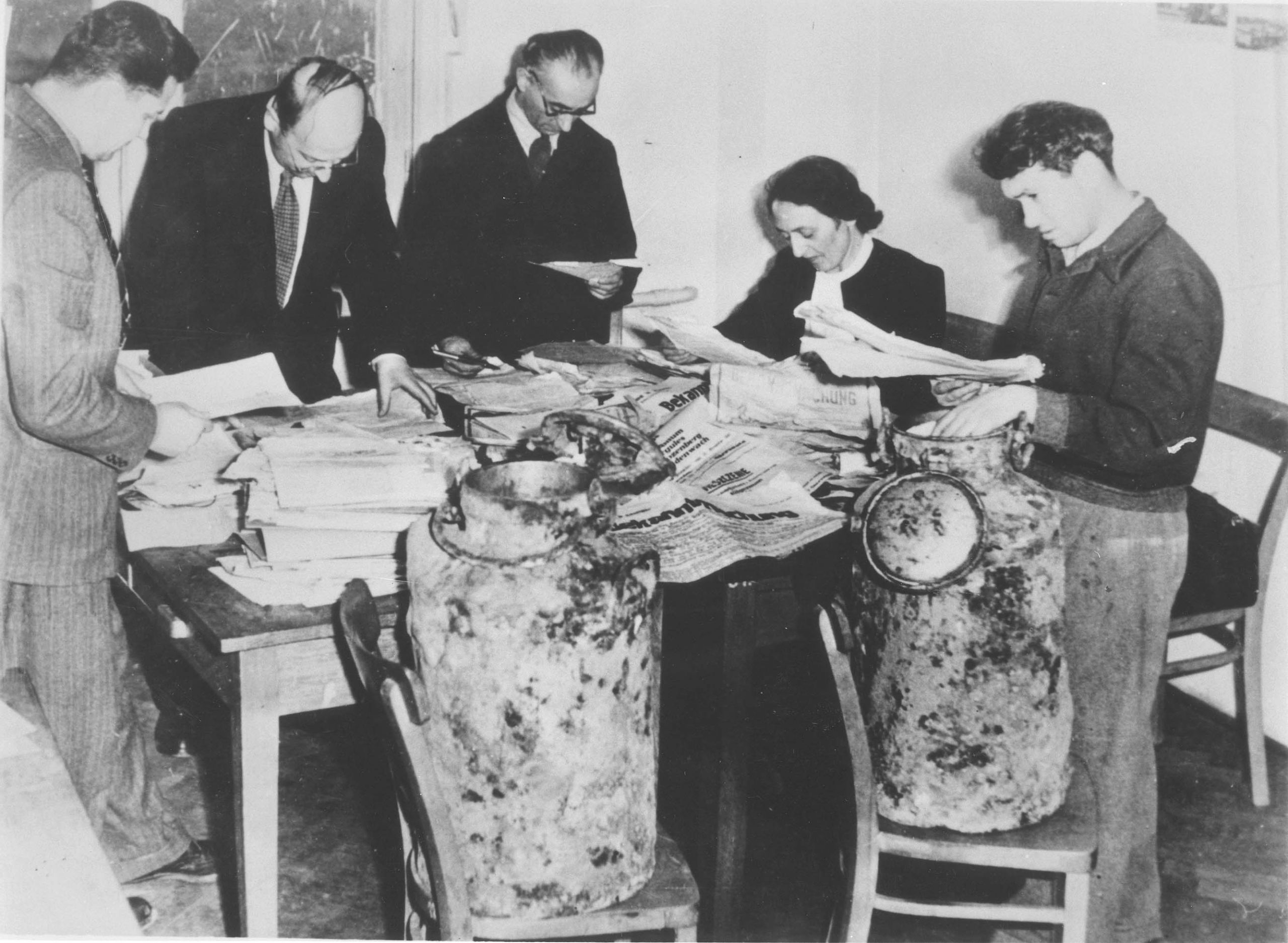 Warsaw, Poland, December 1950. Researchers from the Jewish Historical Institute classifying the Ringelblum archive | Credit: Yad Vashem