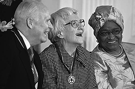Harper Lee, fl anked by C-SPAN founder Brian Lamb and Ellen Johnson Sirleaf, the president of Liberia, recipients of the Presidential Medal of Freedom, November 5, 2007
