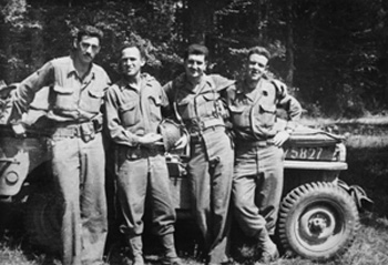 Salinger with friends in the Army