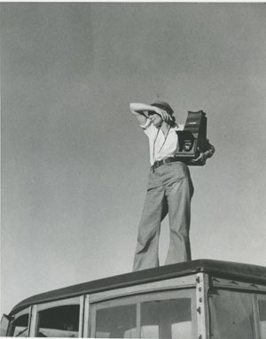 Dorothea Lange in Texas on the Plains, 1937. Photo: Paul S. Taylor.