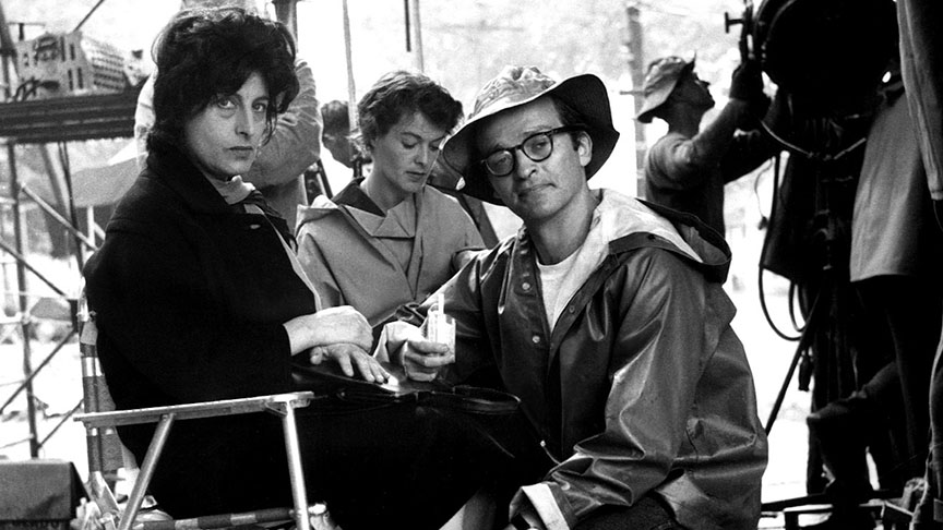 THE FUGITIVE KIND, Anna Magnani and director Sidney Lumet on-location, 1959