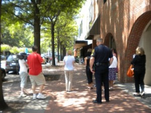 Portsmouth community leaders tour to asses the city's walkability 