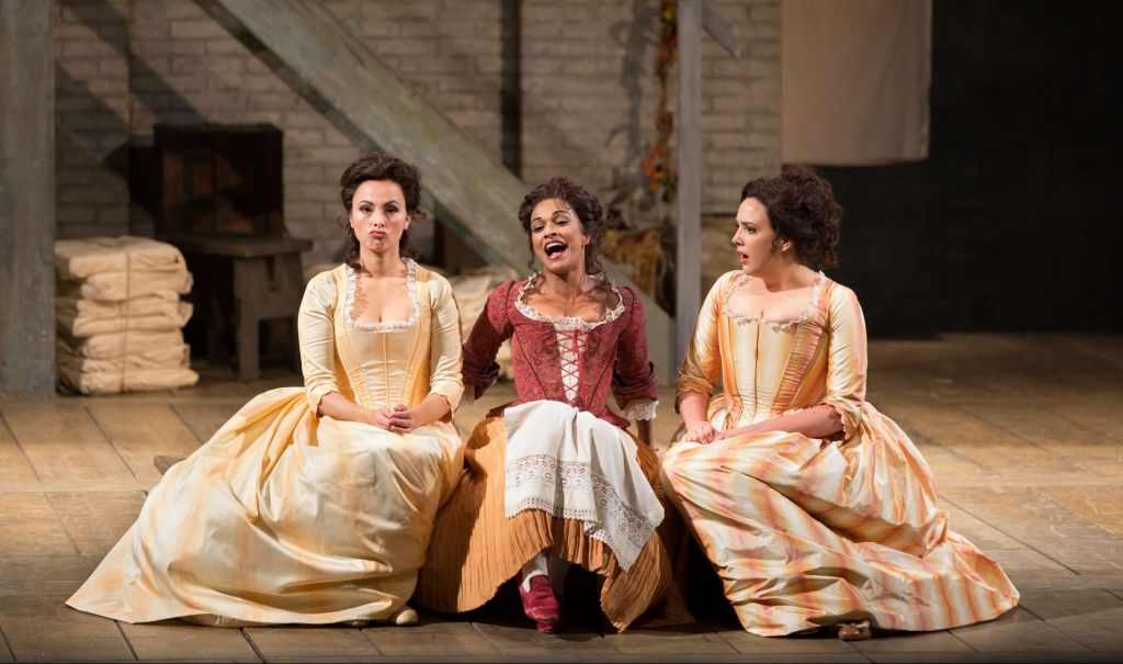 l to r: Isabel Leonard as Dorabella, Danielle de Niese as Despina, and Susanna Phillips as Fiordiligi in Cosi Fan Tutti