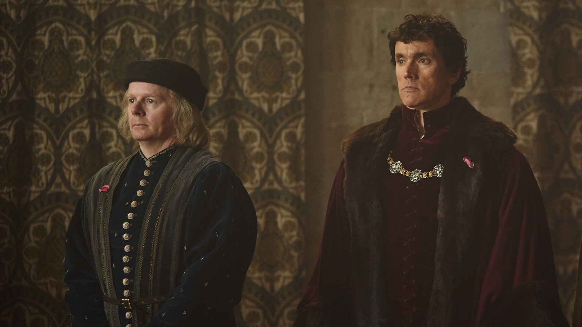 The Hollow Crown: The Wars of the Roses HENRY VI (PART I). Jason Watkins (as Duke of Suffolk) and Ben Miles (as Duke of Somerset). Photographer: Robert Viglasky © 2015 Carnival Film & Television Ltd