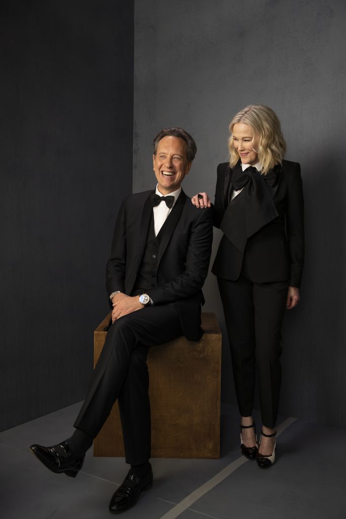 Supporting Actor winner Richard E. Grant (Can You Ever Forgive Me?) and the award’s presenter actor Catherine O’Hara. Photo by Kwaku Alston.