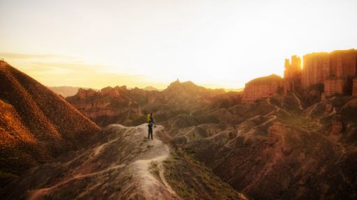 Danxia landform in Zhangye, China. (© Heng Wang)