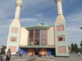 euroislam-post01-mosque