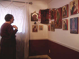 PrayingtoIcons