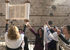 women-western-wall