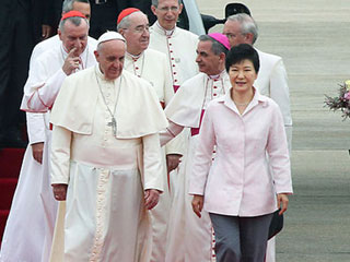 Korea_Pope_Francis-NEWS-sm