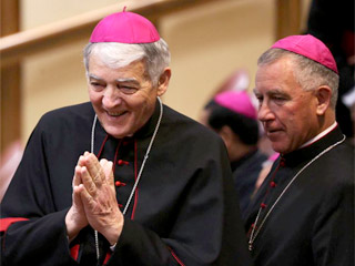 pope-convenes-council-cardinals-320