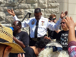 baltimore-prayer-march-peace-320