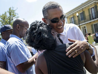 obama-visits-new-orleans-320